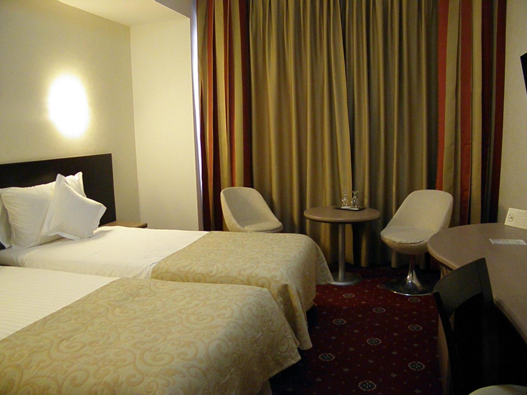 Hotel Berthelot Bucarest Habitación foto