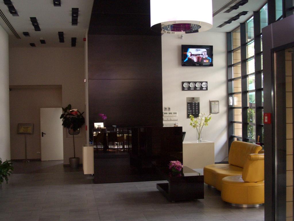 Hotel Berthelot Bucarest Exterior foto